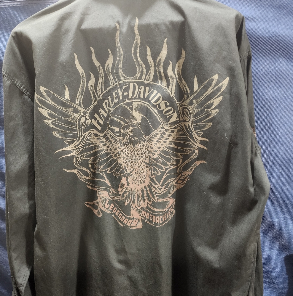"Vintage" 2007  Harley-Davidson Black Button-Up Shirt